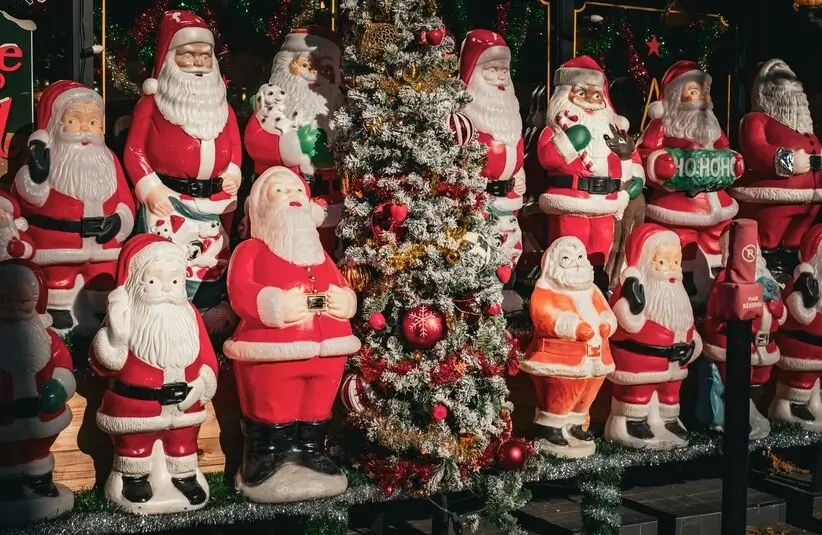 Fake Plastic Santas, Christmas decorations, Santa Claus
