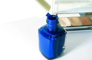 Blue nail polish, winter nail trends, nail colors