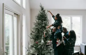 Christmas Tree Decorating Tips for a Cohesive Look