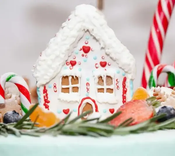 Gingerbread house hacks