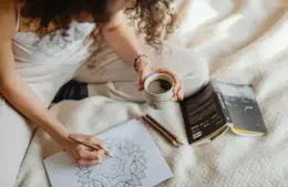 Focusing on reading or artwork can be great ways to do a digital detox this Decemeber