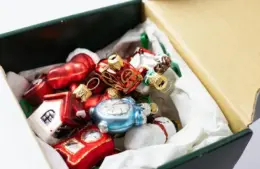 organize holiday decorations
