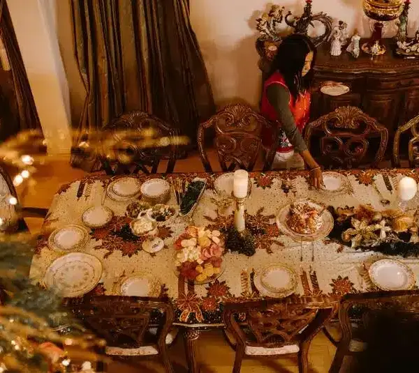 holiday table settings that is affordable