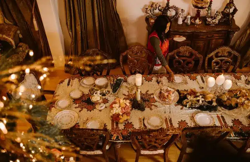 holiday table settings that is affordable