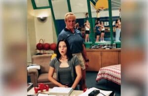 Anna Faris and Jayne Trcka in "Scary Movie" (2000)