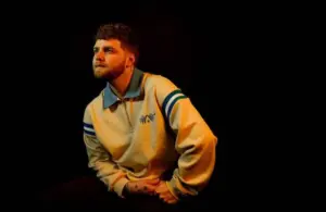 Image of 2026 Grammys nominated Best New Artist Alex Warren sits in the studio at The Tennessean in Nashville, Tenn., Monday, Aug. 4, 2025.