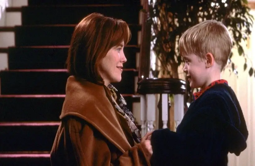 Catherine O'Hara comes home to Kevin in Home Alone