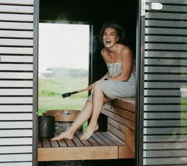 cold plunges vs sauna