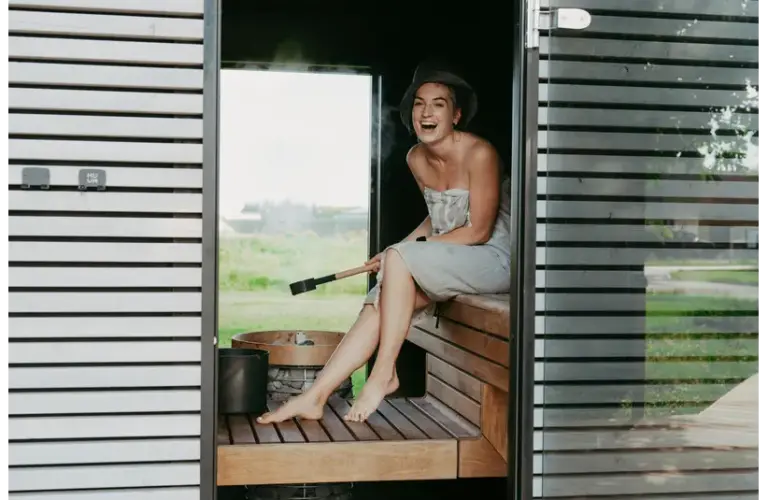 cold plunges vs sauna