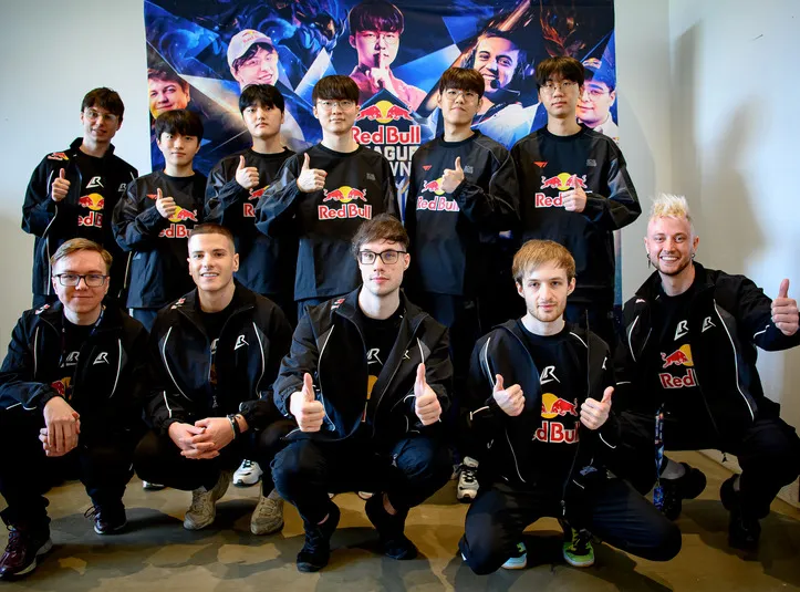 Los Ratones and T1 together at Red Bull League of Its Own