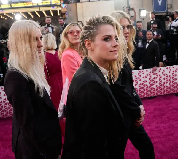 Kristen Stewart Saves Historic Highland Theatre, Boosting LA Cinema Scene