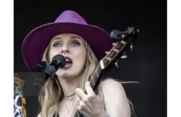 Female artists to play on your playlist