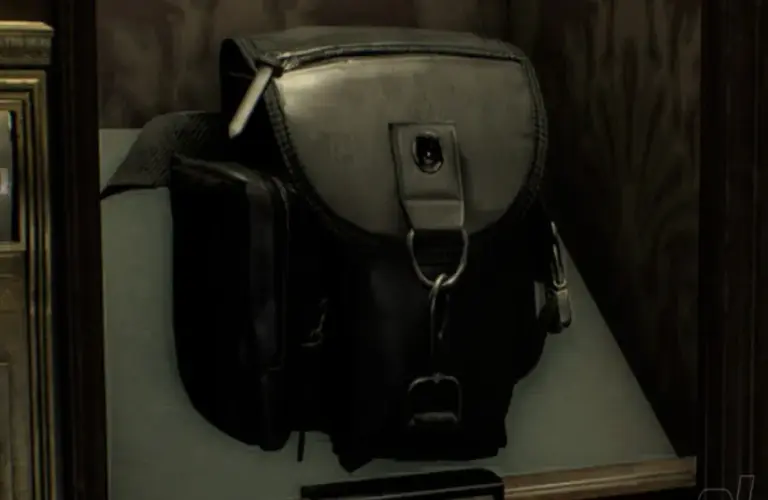 image of the hip pouch in Resident Evil Requiem