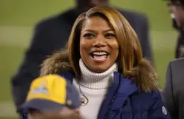 image of the 52nd American Music Awards host Queen Latifah at NFL: Super Bowl XLVIII-Denver Broncos vs Seattle Seahawks