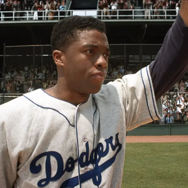 42 starring Chadwick Boseman as Jackie Robinson