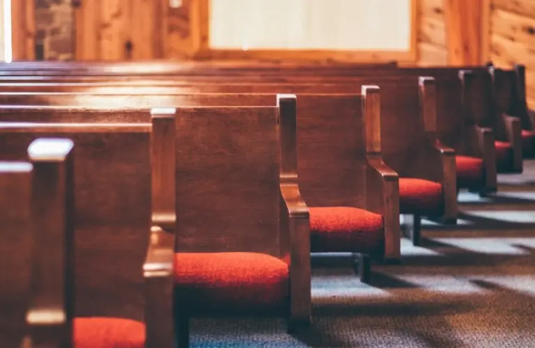 Helpful Village Church of Lincolnshire, Lake Forest, United States