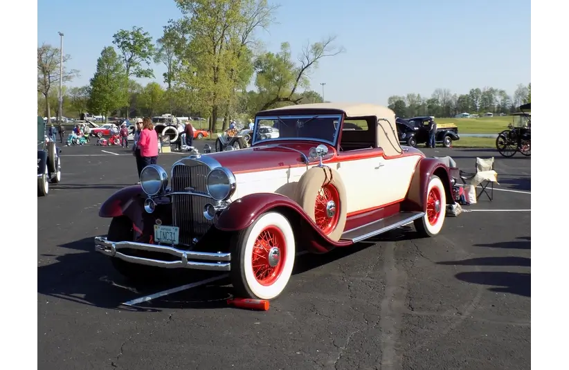 Red 1931 Lincoln Roadster