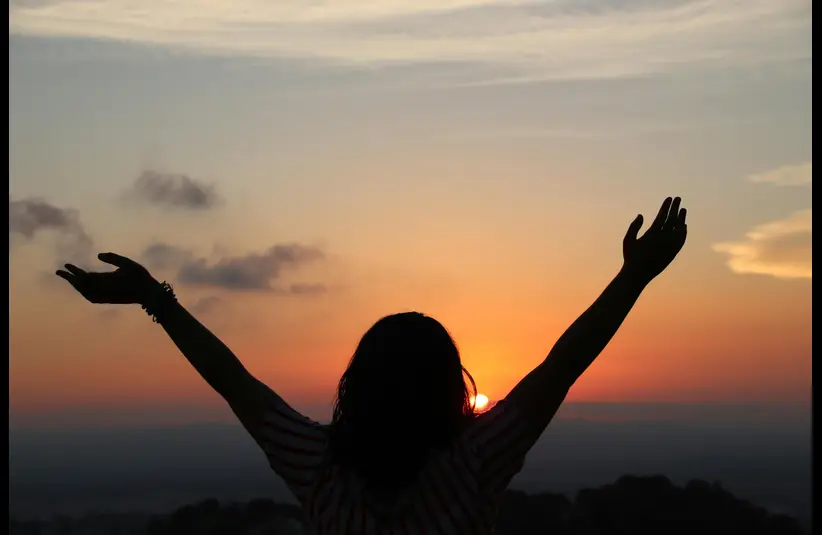 In daily devotional, a woman rejoices in the goodness of God.