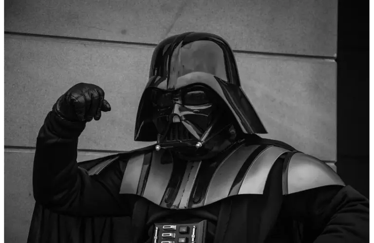 Star Wars Fans React to Shocking Revisit of Kylo Ren's Fall.