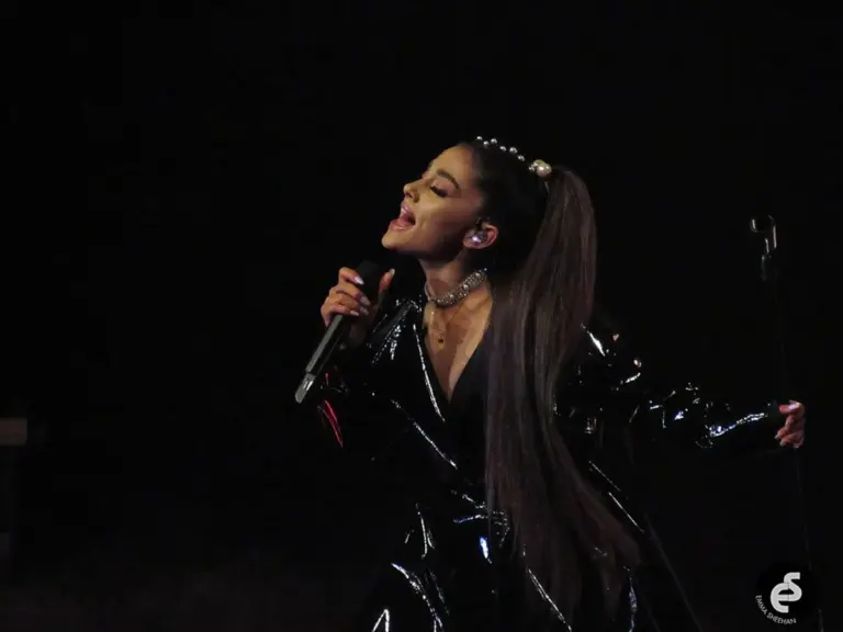 Ariana Grande's Dangerous Woman Tour 2/19/17
