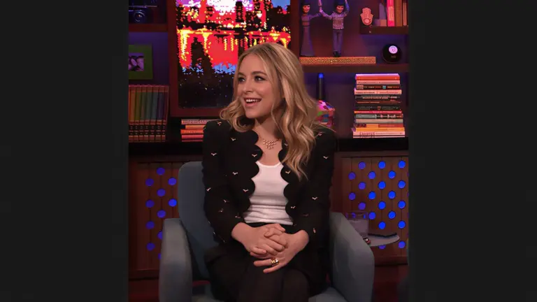 Jenny Mollen in "Watch What Happens Live with Andy Cohen, Jenny Mollen & Michael Rapaport" (2022)