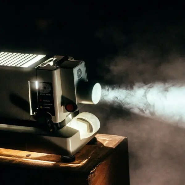Movie Projector used to show 7 great World War One Movies