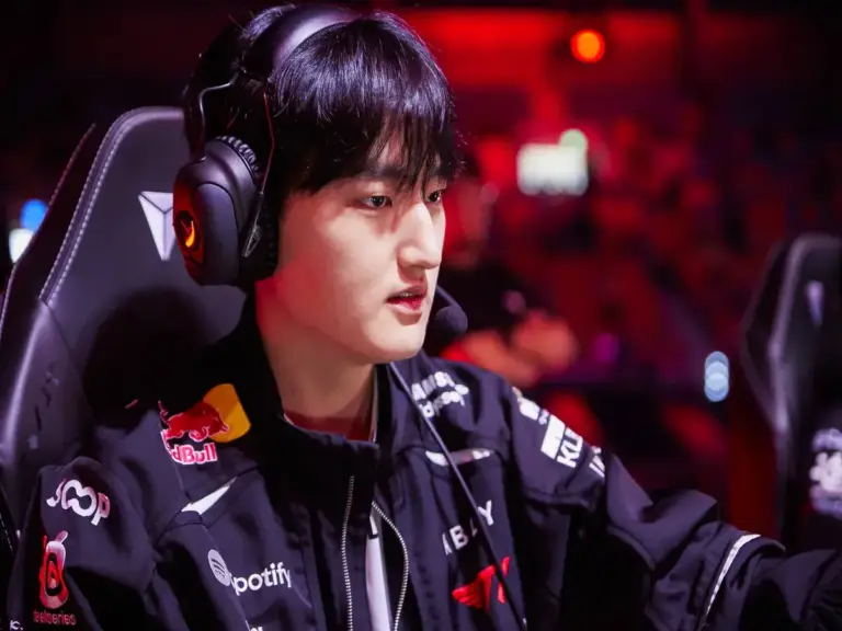 Peyz in the Lower Bracket Final against HLE before Worlds