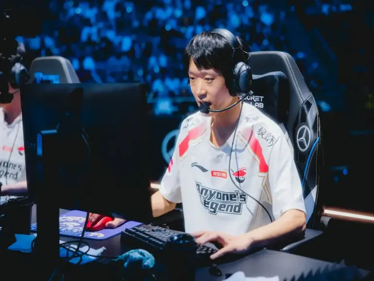 Shanks during the Worlds Quarterfinals against T1