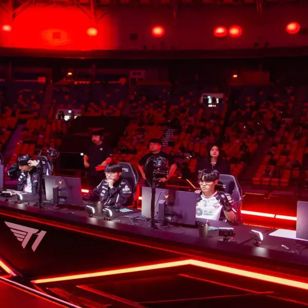 T1 playing against HLE before Worlds