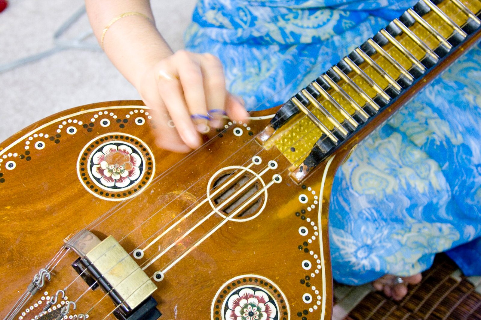 Close view of a Saraswati veena, one of the Indian instruments heard in the game ahead of the Suri release date