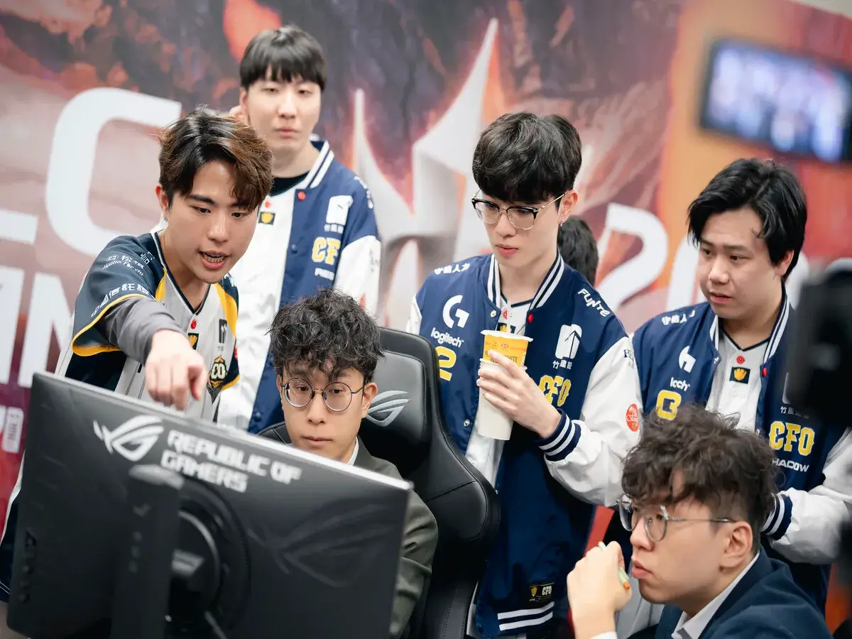 CFO's roster for Worlds in a vod review