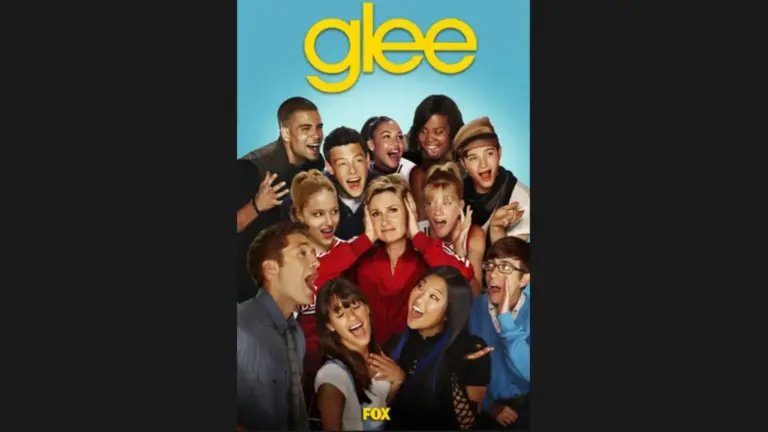 Jane Lynch, Lea Michele, Naya Rivera, Mark Salling, Matthew Morrison, Cory Monteith, Dianna Agron, Kevin McHale, Chris Colfer, Jenna Ushkowitz, Amber Riley, and Heather Elizabeth Morris in Glee (2009)