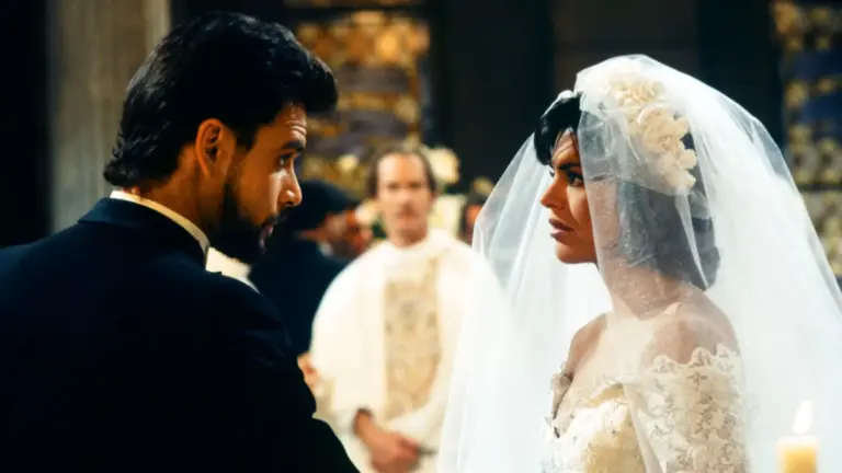 Lisa Rinna and Robert Kelker-Kelly in Days of Our Lives