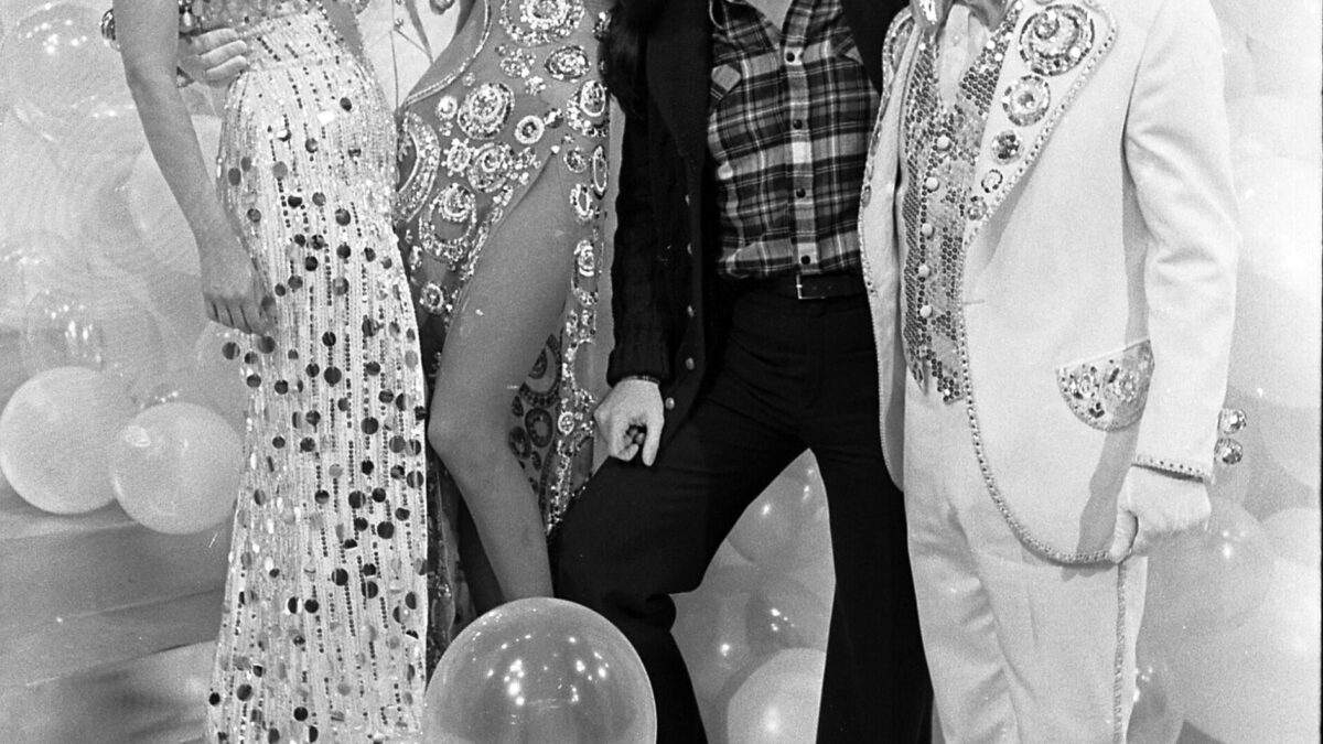 Bob Mackie death certificate details - Bob Mackie Death Certificate Cites Head Trauma, Hemorrhage