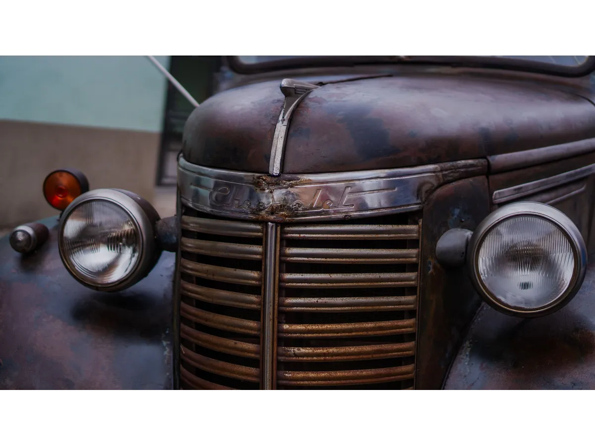 Vintage Chevrolet truck, a stand-in photo for the Silverado Sierra recall