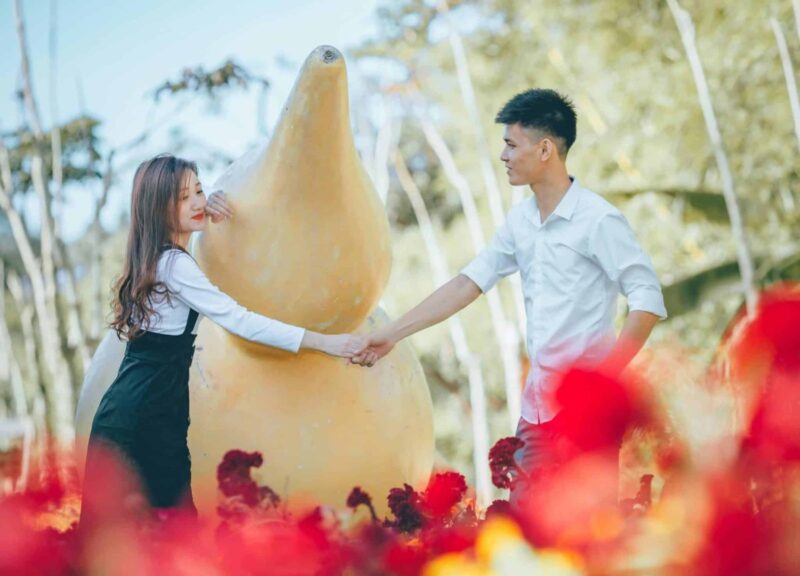 A couple agreeing to disagree while practicing healthy boundaries in relationships