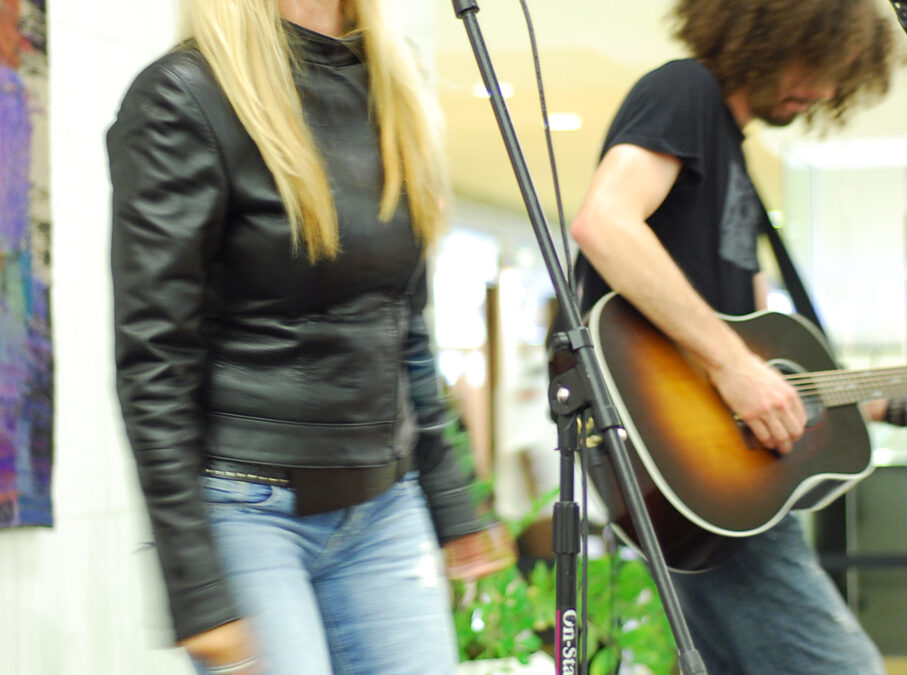Sass Jordan performing at Busking for Change in Toronto in 2009