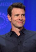 Actor Scott Foley, who joins the recurring cast of Shrinking season 4, at a 2015 event