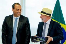 Stellantis CEO Antonio Filosa, left, who is leading the fix for Stellantis quality problems, meets Brazilian President Luiz Inácio Lula da Silva in Brasília on July 22, 2026