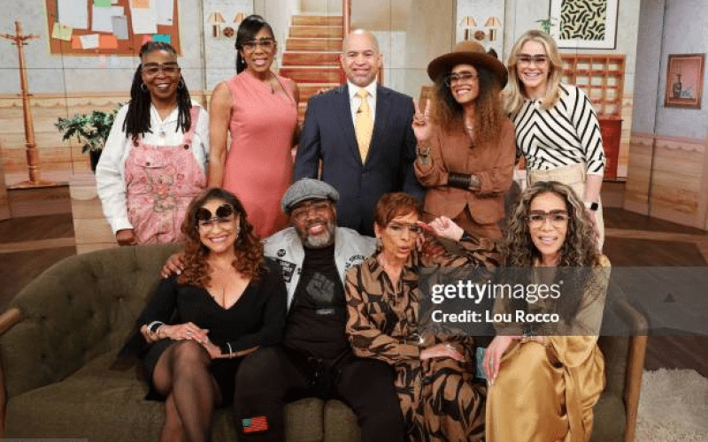 Cast of "A Different World" reuniting on "The View."