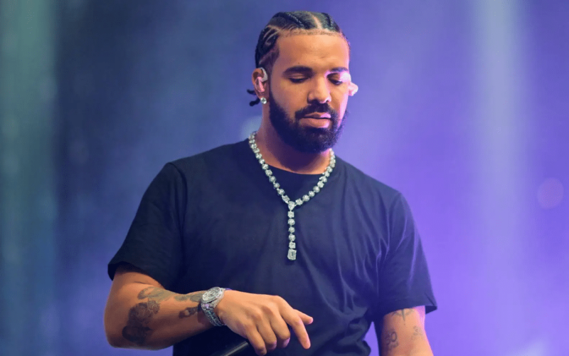 mage: Drake, a leading artist on Apple Music. Courtesy of Apple Music.