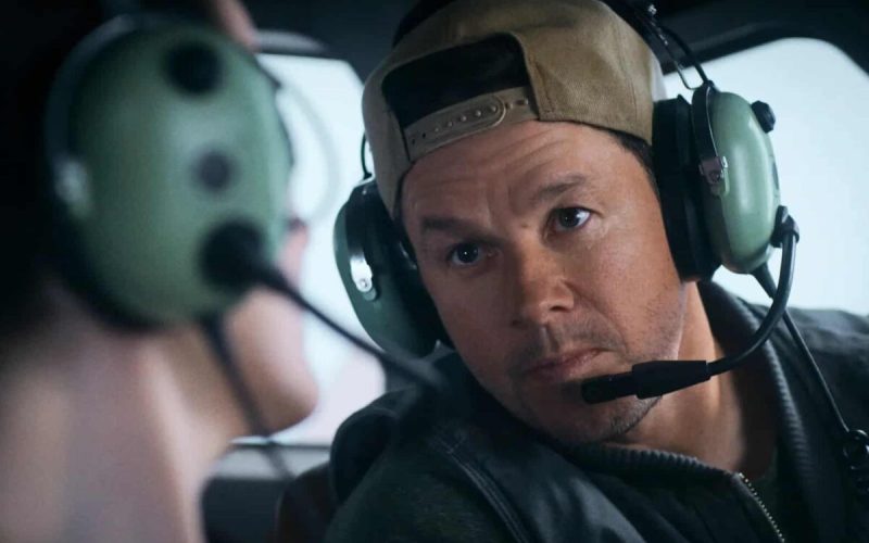 Mark Wahlberg Flight Risk