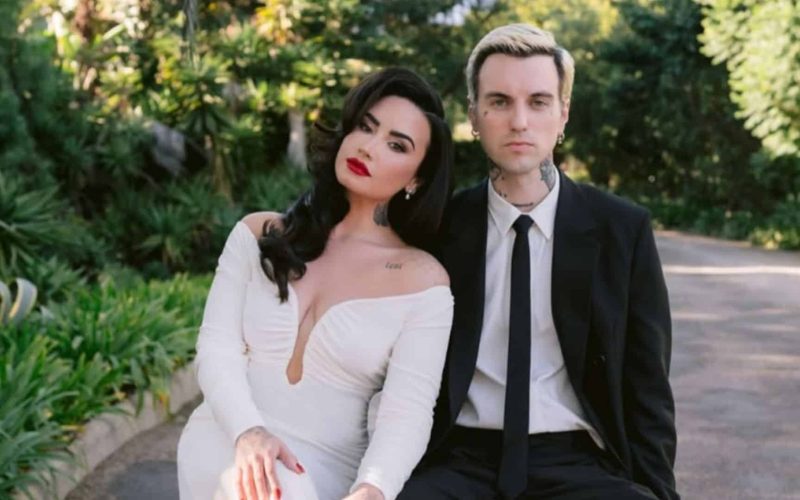 demi lovato ties the knot courtesy of Jose Villa