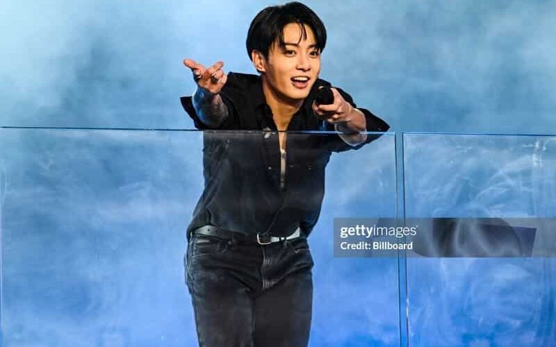 Jungkook Becomes First K-pop Soloist to Surpass 7 Billion Spotify Streams